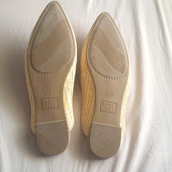 NWOT Time and True Size 10 Woven Mules - Picture 2 of 5